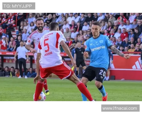 费雷堡主场迎战门兴格拉德巴赫期待精彩对决与激烈竞争